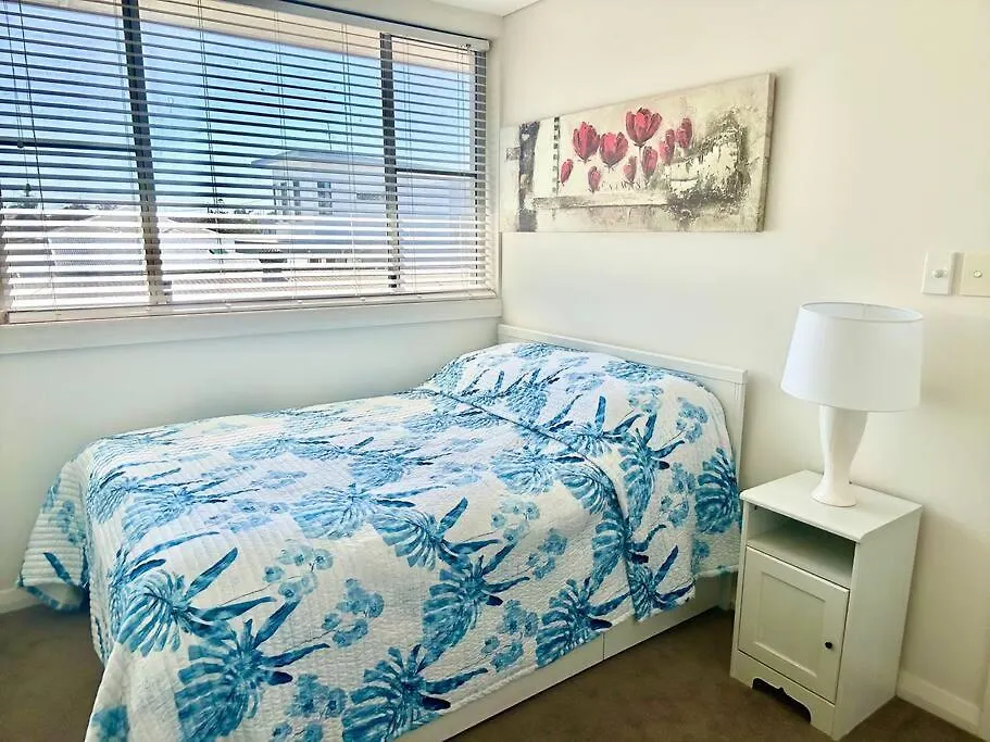 Cosy Unit With Park & Water View Apartment Ballina