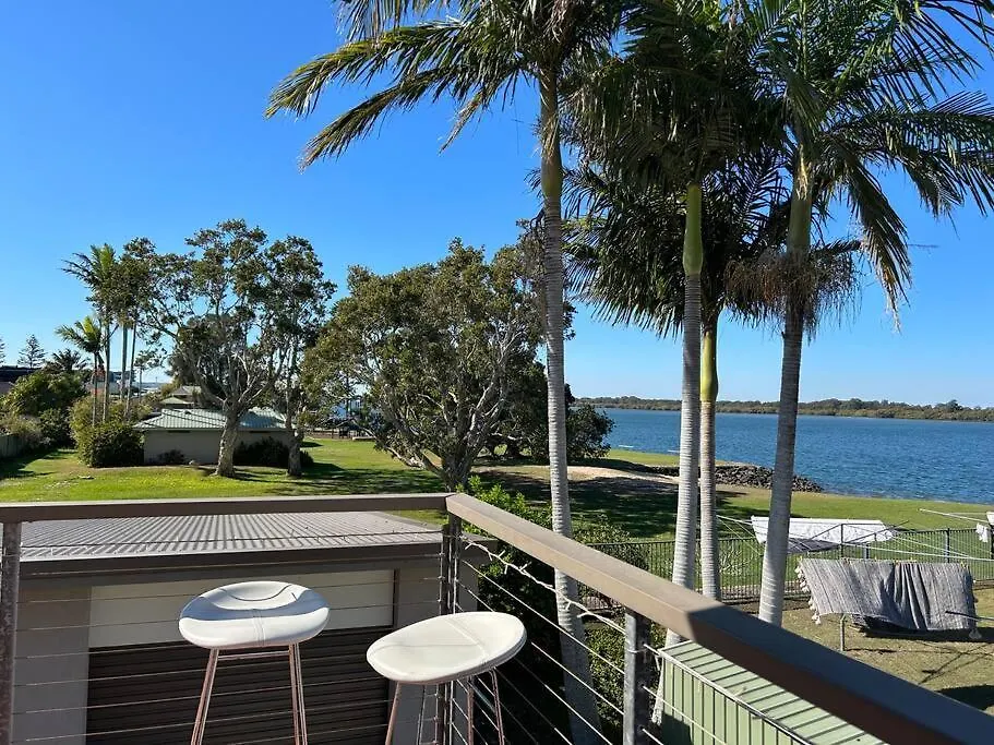 Cosy Unit With Park & Water View Apartment Ballina Australia